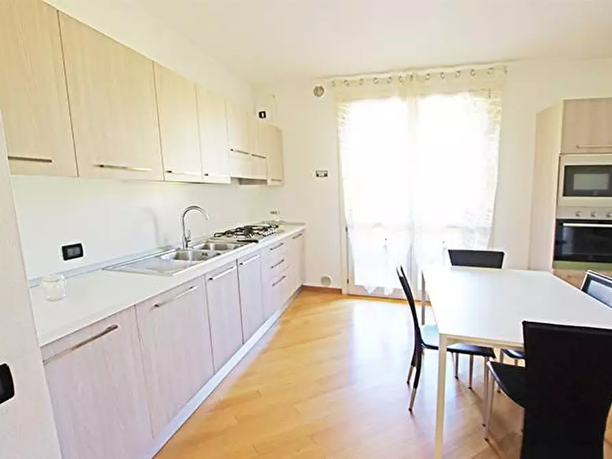 Immagine 3 di Appartamento in vendita  in via locatelli a Calcinate