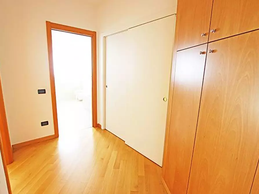 Immagine 11 di Appartamento in vendita  in via locatelli a Calcinate