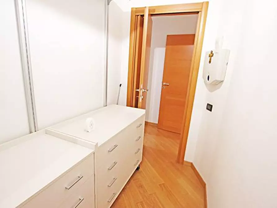 Immagine 12 di Appartamento in vendita  in via locatelli a Calcinate