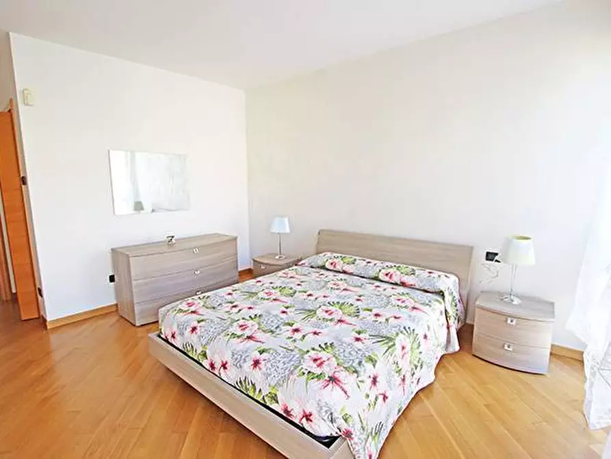 Immagine 14 di Appartamento in vendita  in via locatelli a Calcinate