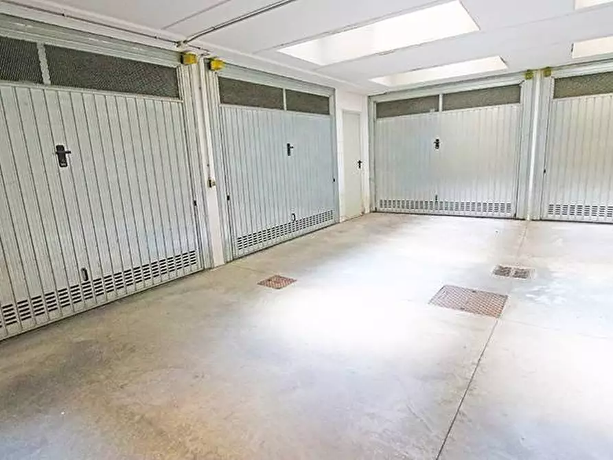 Immagine 21 di Appartamento in vendita  in via locatelli a Calcinate