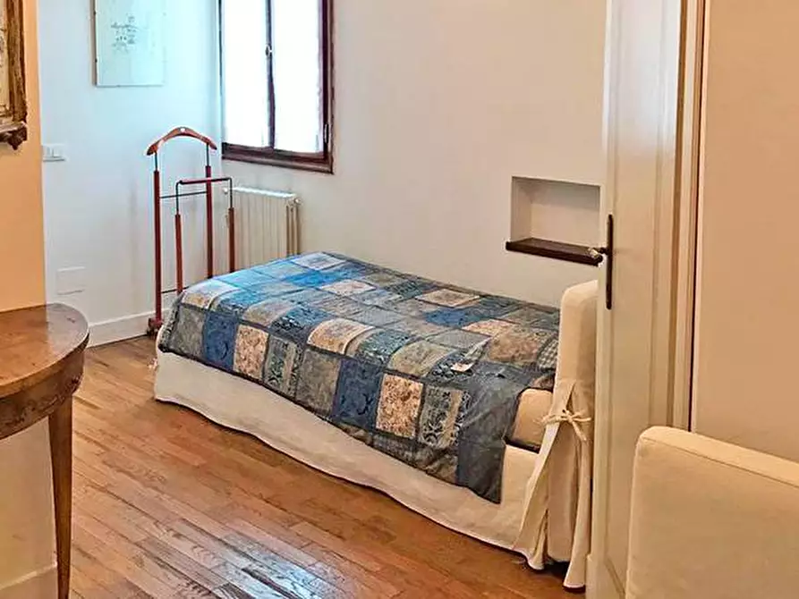 Immagine 9 di Appartamento in vendita  in Calle dei Botteri a Venezia