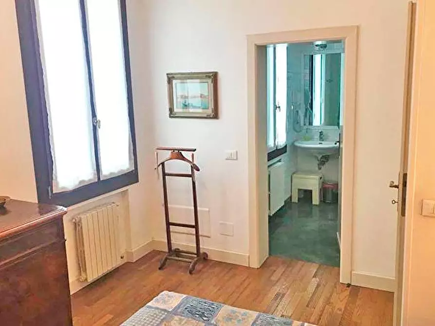 Immagine 10 di Appartamento in vendita  in Calle dei Botteri a Venezia