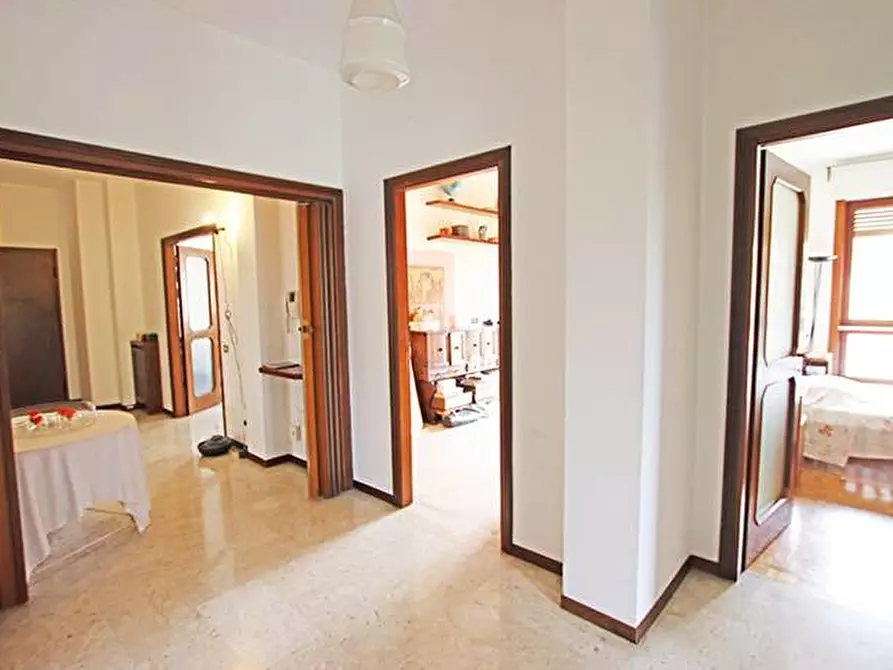 Immagine 16 di Appartamento in vendita  in via Cucchi a Bergamo