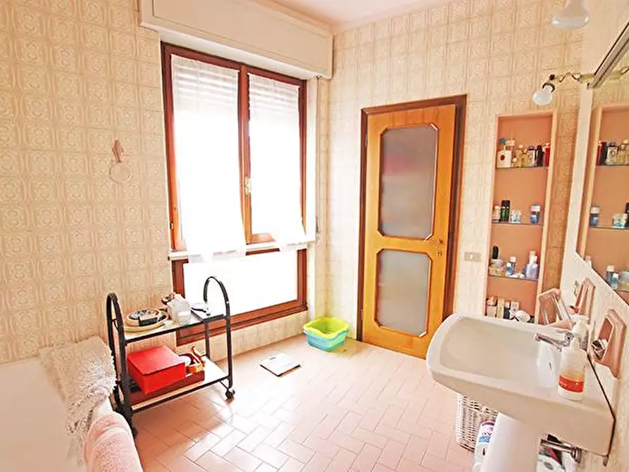 Immagine 18 di Appartamento in vendita  in via Cucchi a Bergamo