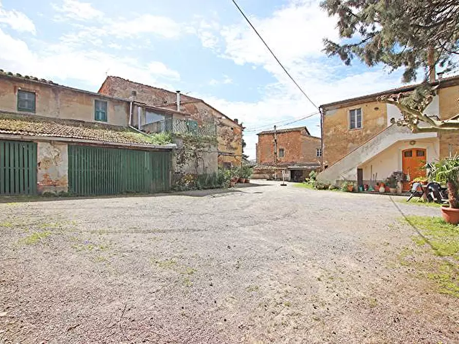 Immagine 22 di Rustico / casale in vendita  in via solferino a Terricciola