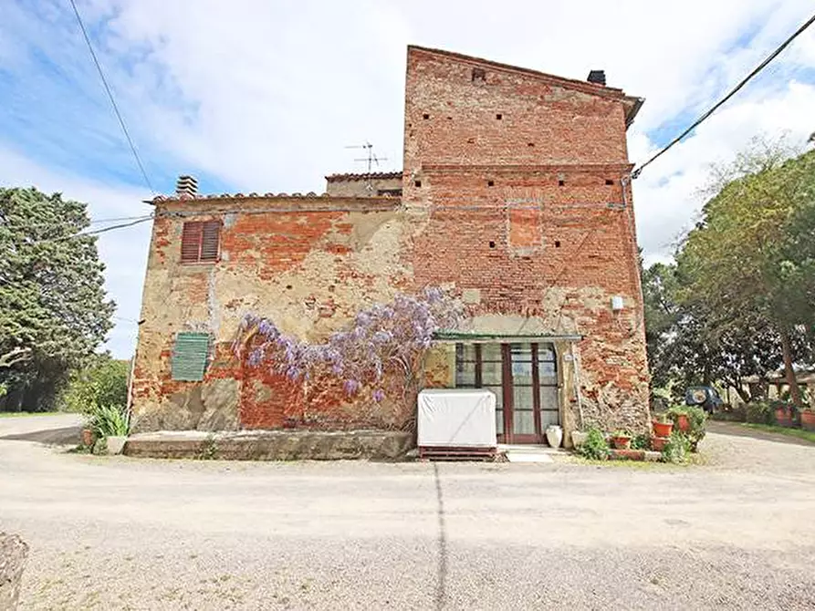 Immagine 32 di Rustico / casale in vendita  in via solferino a Terricciola