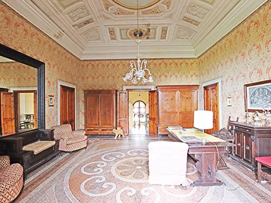 Immagine 19 di Rustico / casale in vendita  in via solferino a Terricciola