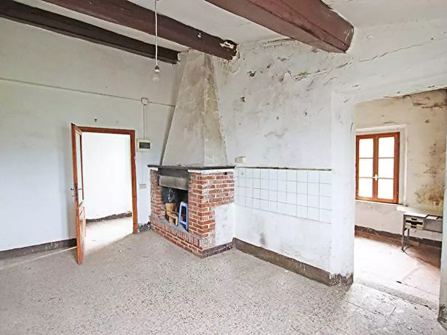 Immagine 42 di Rustico / casale in vendita  in via solferino a Terricciola