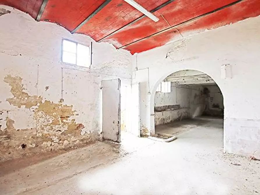 Immagine 48 di Rustico / casale in vendita  in via solferino a Terricciola