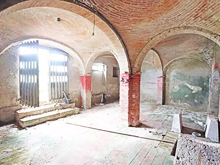 Immagine 50 di Rustico / casale in vendita  in via solferino a Terricciola
