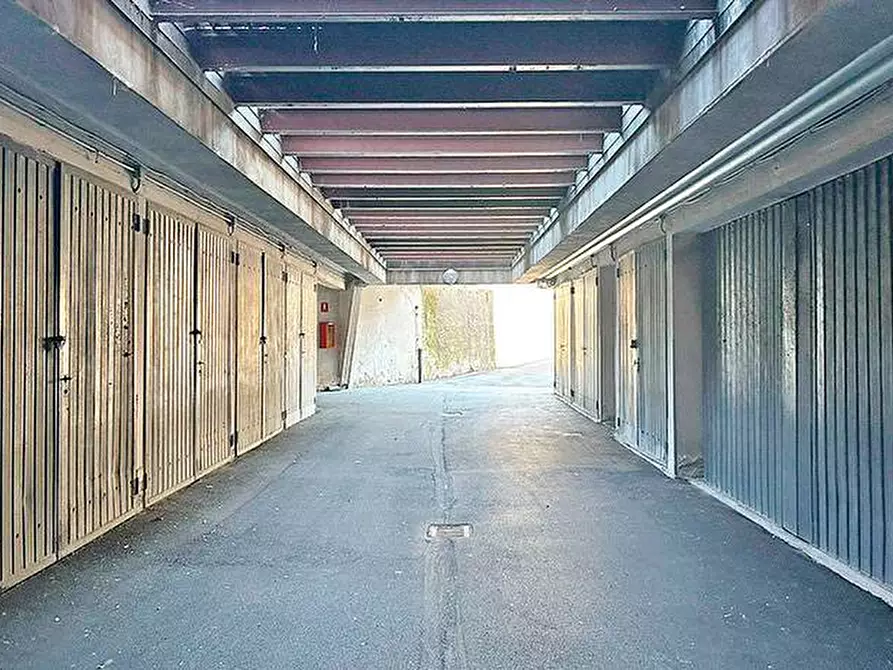 Immagine 1 di Box auto in vendita  in via bonomelli a Bergamo