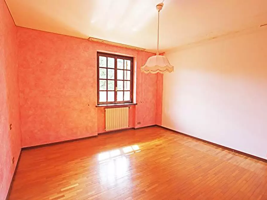 Immagine 19 di Villa in vendita  in via ippolito nievo a Mozzo