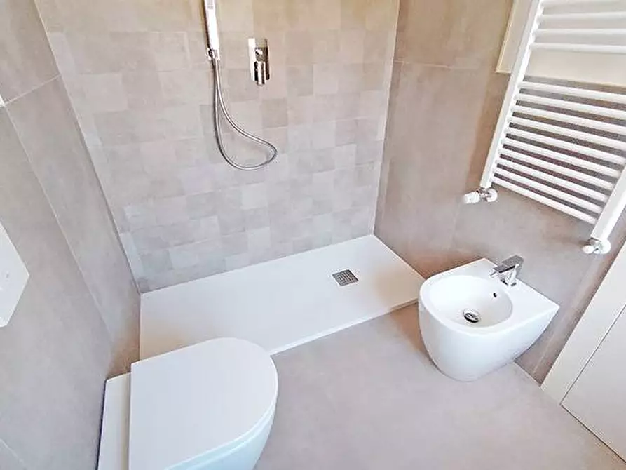 Immagine 12 di Appartamento in vendita  in via matris domini a Bergamo