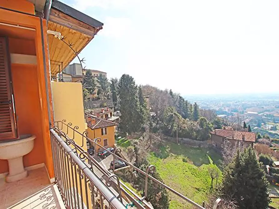 Immagine 28 di Casa indipendente in vendita  in via Borgo Canale a Bergamo