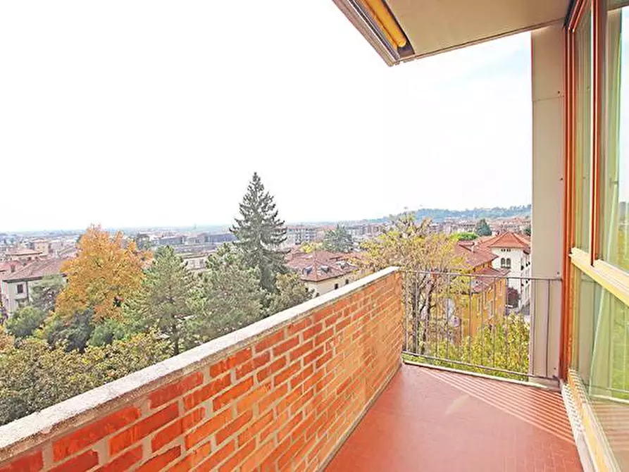 Immagine 3 di Appartamento in vendita  in via garibaldi a Bergamo