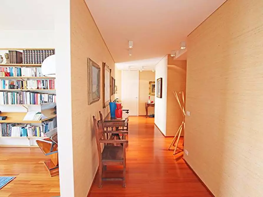 Immagine 16 di Appartamento in vendita  in via garibaldi a Bergamo