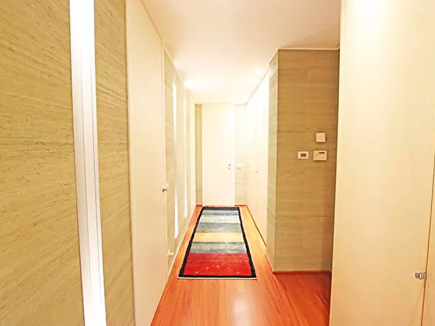 Immagine 24 di Appartamento in vendita  in via garibaldi a Bergamo