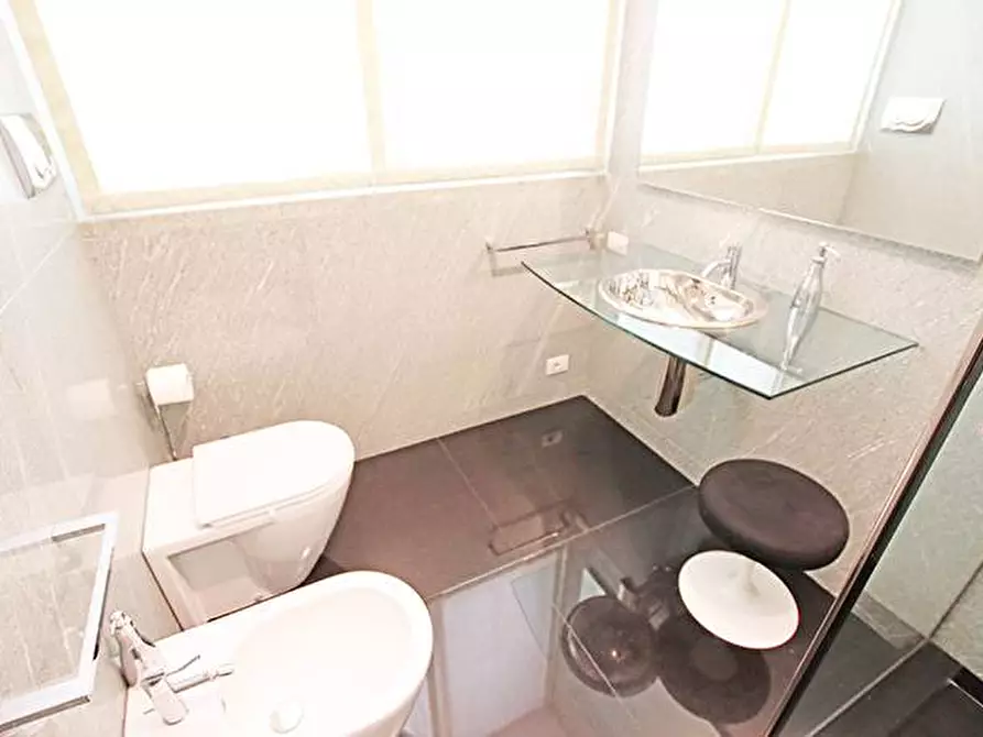 Immagine 29 di Appartamento in vendita  in via garibaldi a Bergamo