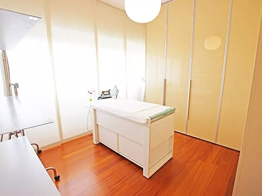 Immagine 31 di Appartamento in vendita  in via garibaldi a Bergamo