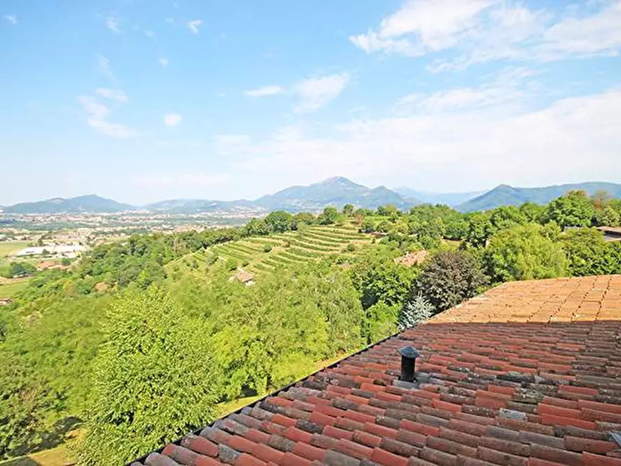 Immagine 6 di Attico in vendita  in via colle dei roccoli a Bergamo