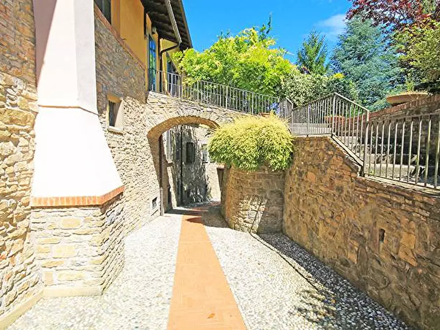 Immagine 4 di Attico in vendita  in via colle dei roccoli a Bergamo