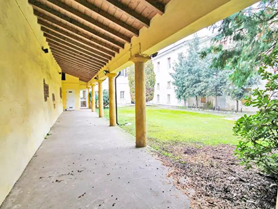 Immagine 14 di Ufficio in affitto  in Corso Vittorio Emanuele a Villafranca Di Verona