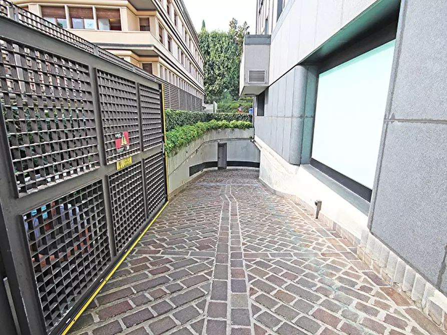 Immagine 3 di Ufficio in affitto  in Viale Vittorio Emanuele Ii a Bergamo