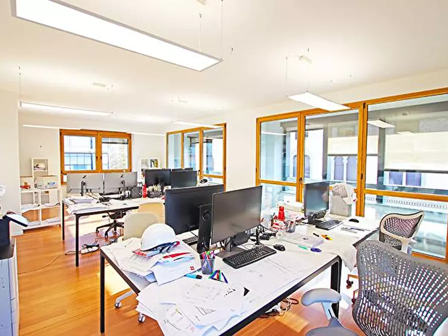 Immagine 6 di Ufficio in affitto  in Viale Vittorio Emanuele Ii a Bergamo