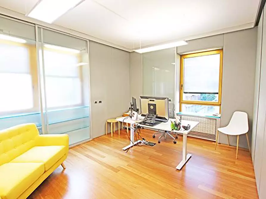 Immagine 22 di Ufficio in affitto  in Viale Vittorio Emanuele Ii a Bergamo