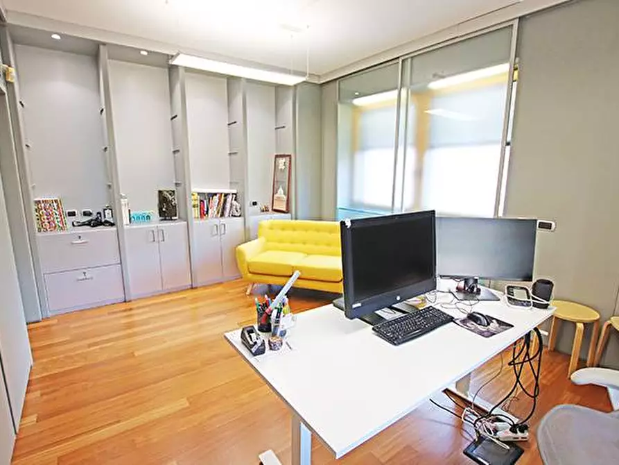 Immagine 23 di Ufficio in affitto  in Viale Vittorio Emanuele Ii a Bergamo