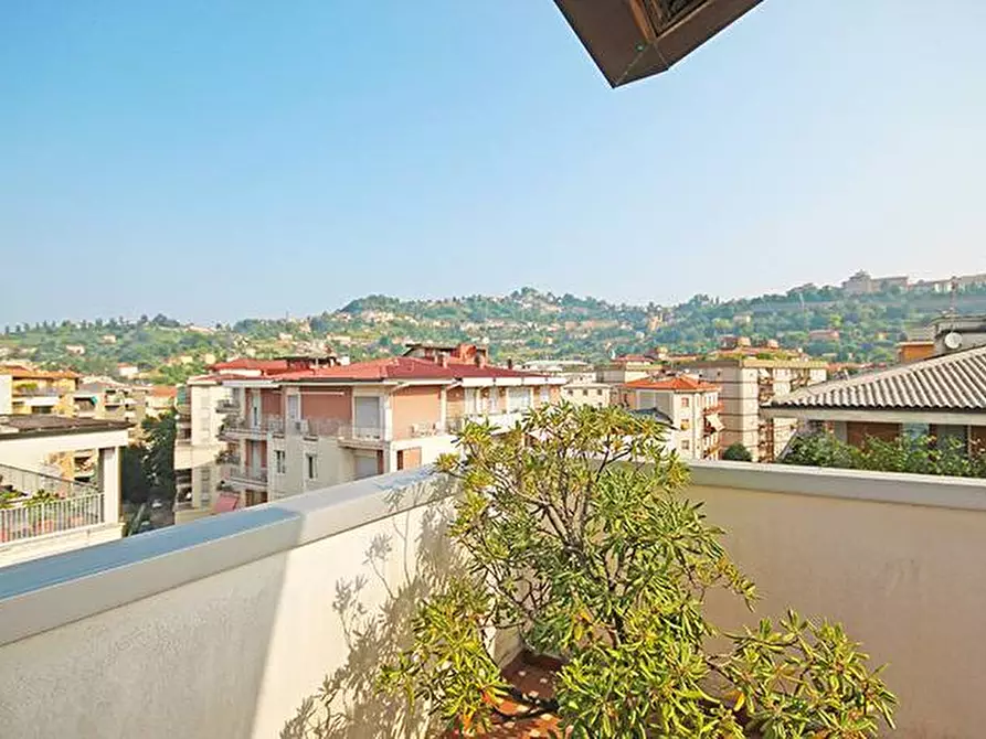 Immagine 4 di Attico in vendita  in via panseri a Bergamo