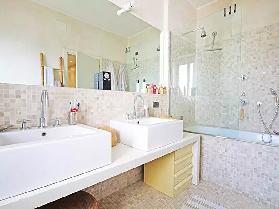 Immagine 20 di Attico in vendita  in via panseri a Bergamo