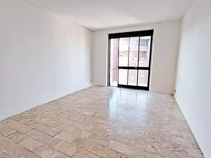 Immagine 5 di Appartamento in vendita  in via mazzini a Bergamo