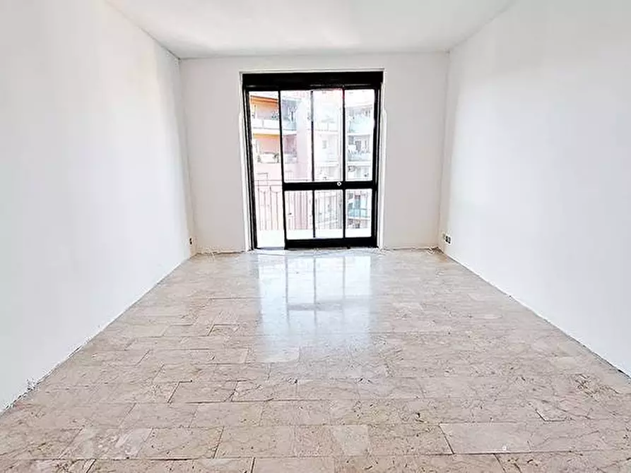 Immagine 6 di Appartamento in vendita  in via mazzini a Bergamo