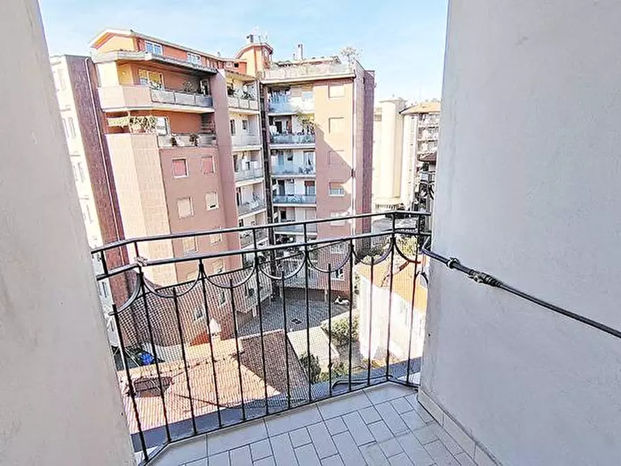 Immagine 11 di Appartamento in vendita  in via mazzini a Bergamo