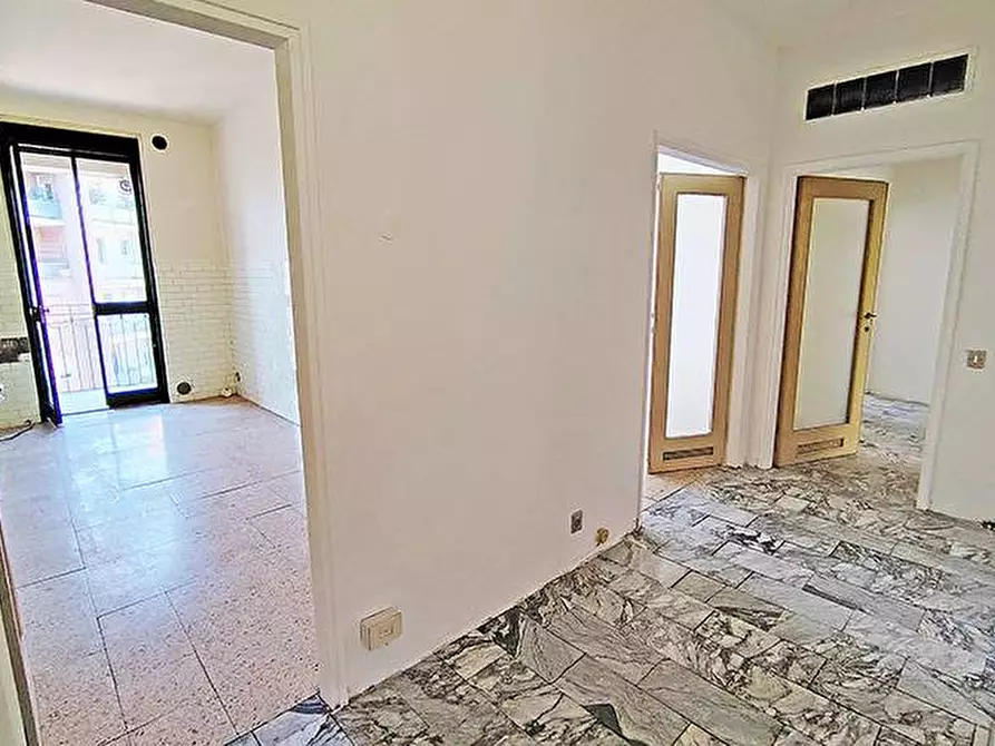 Immagine 12 di Appartamento in vendita  in via mazzini a Bergamo