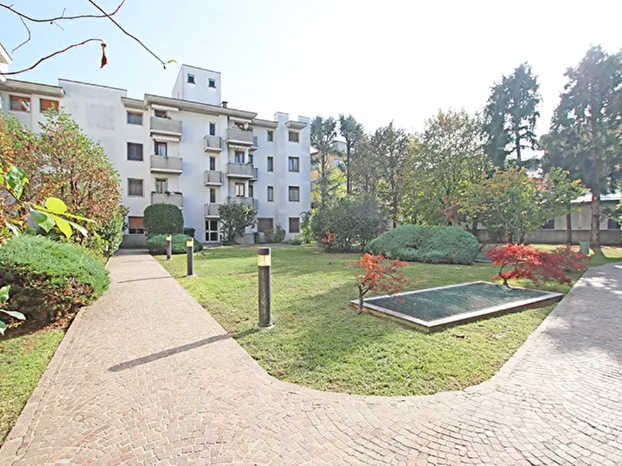 Immagine 2 di Appartamento in vendita  in via Milazzo a Bergamo