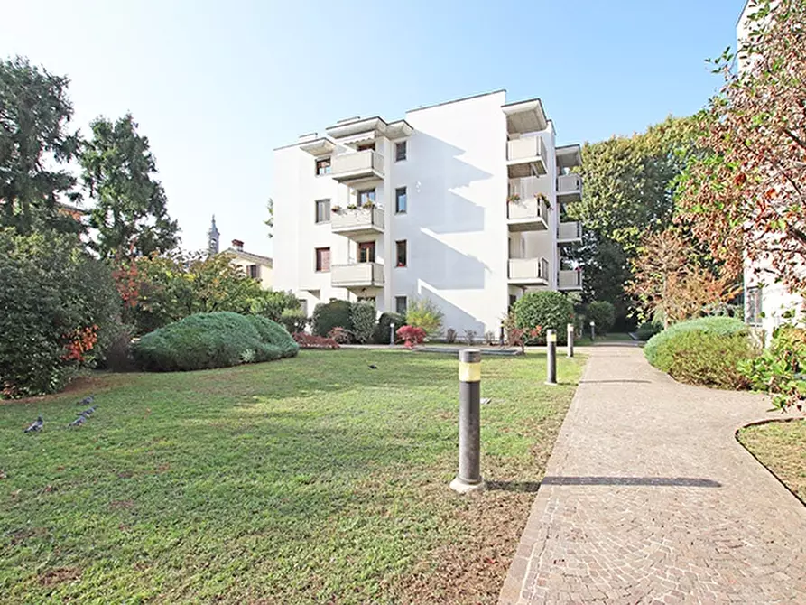 Immagine 3 di Appartamento in vendita  in via Milazzo a Bergamo