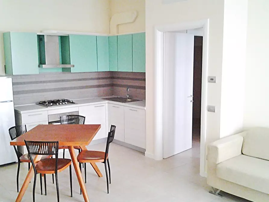 Immagine 1 di Appartamento in affitto  in piazza udine a Milano