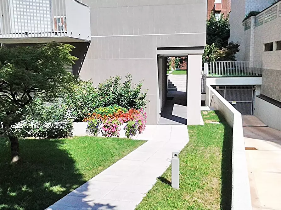 Immagine 8 di Appartamento in affitto  in piazza udine a Milano