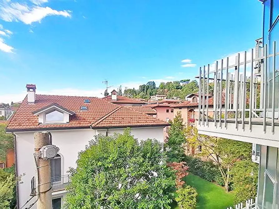 Immagine 11 di Appartamento in affitto  in via locatelli a Bergamo