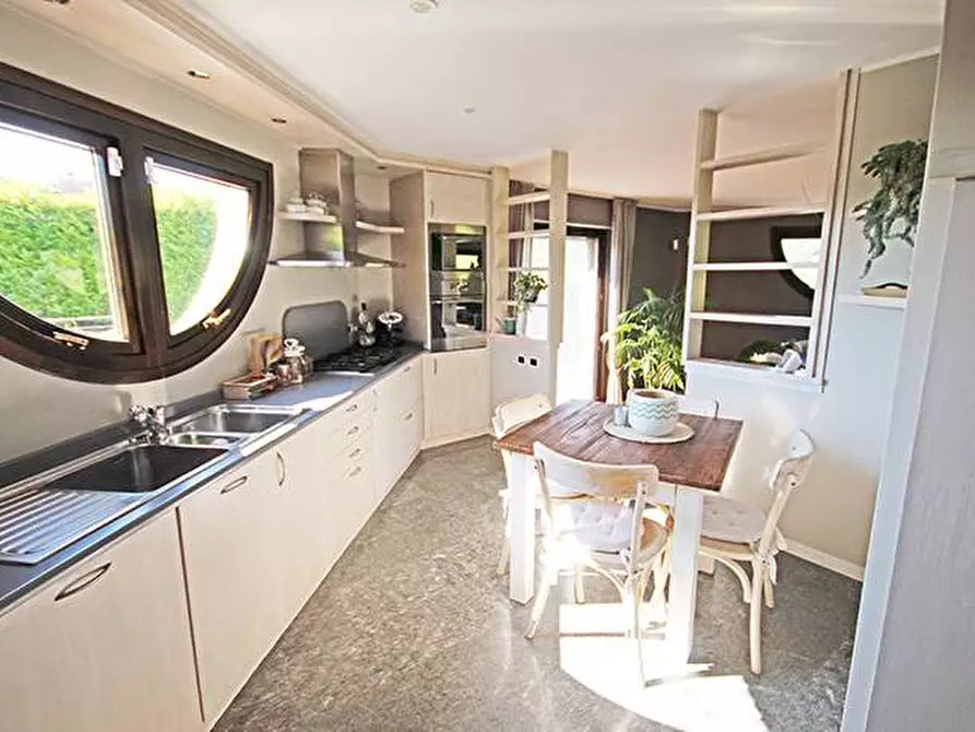 Immagine 17 di Villa in vendita  a Palazzago