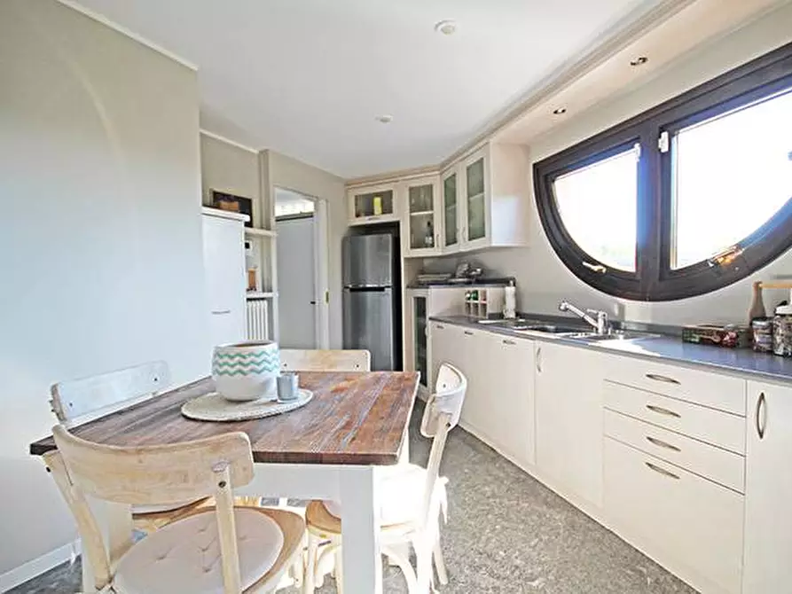 Immagine 18 di Villa in vendita  a Palazzago