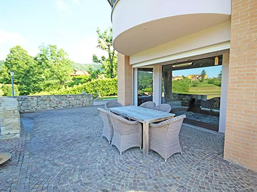 Immagine 12 di Villa in vendita  a Palazzago
