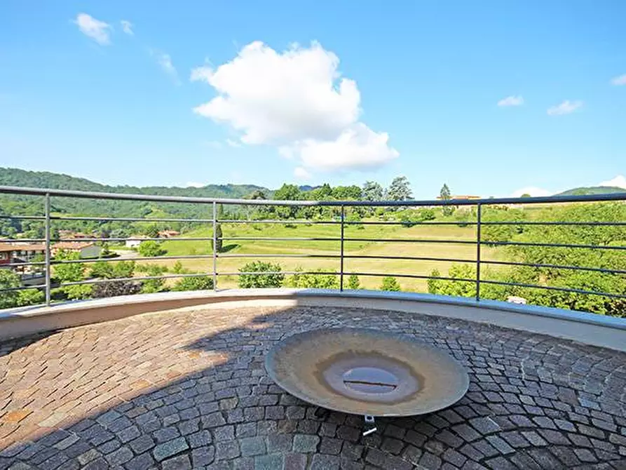 Immagine 13 di Villa in vendita  a Palazzago