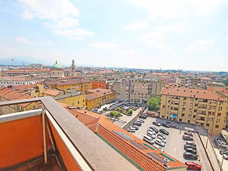 Immagine 3 di Attico in vendita  in via Tiraboschi a Bergamo