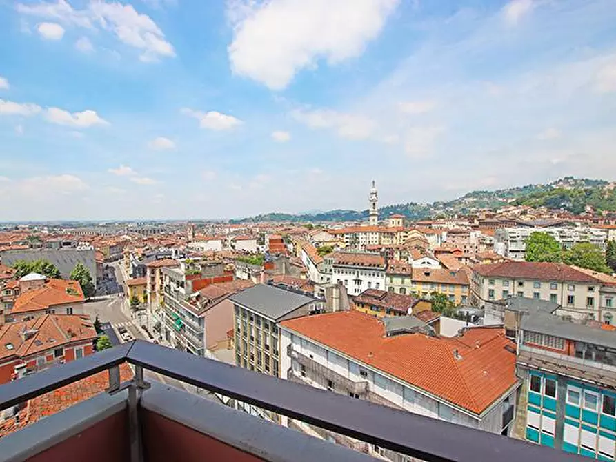Immagine 6 di Attico in vendita  in via Tiraboschi a Bergamo