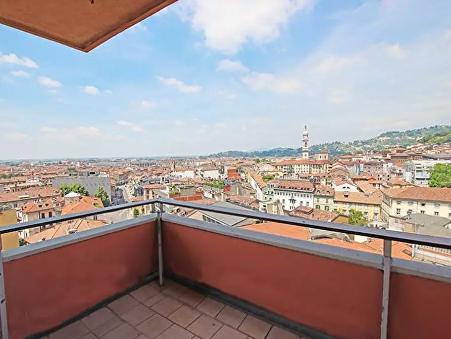 Immagine 5 di Attico in vendita  in via Tiraboschi a Bergamo
