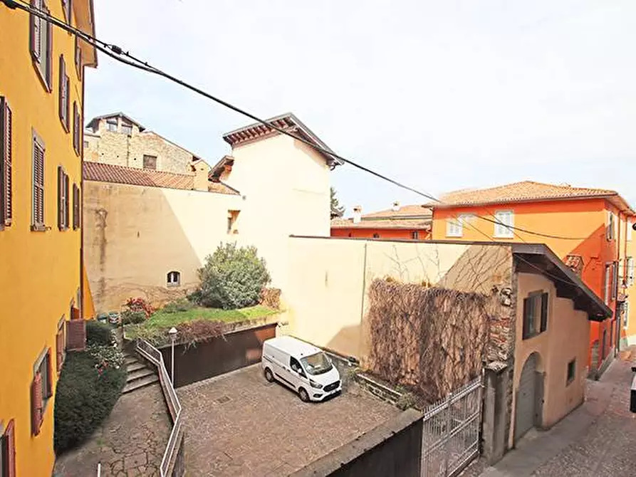 Immagine 22 di Appartamento in vendita  in via tassis a Bergamo